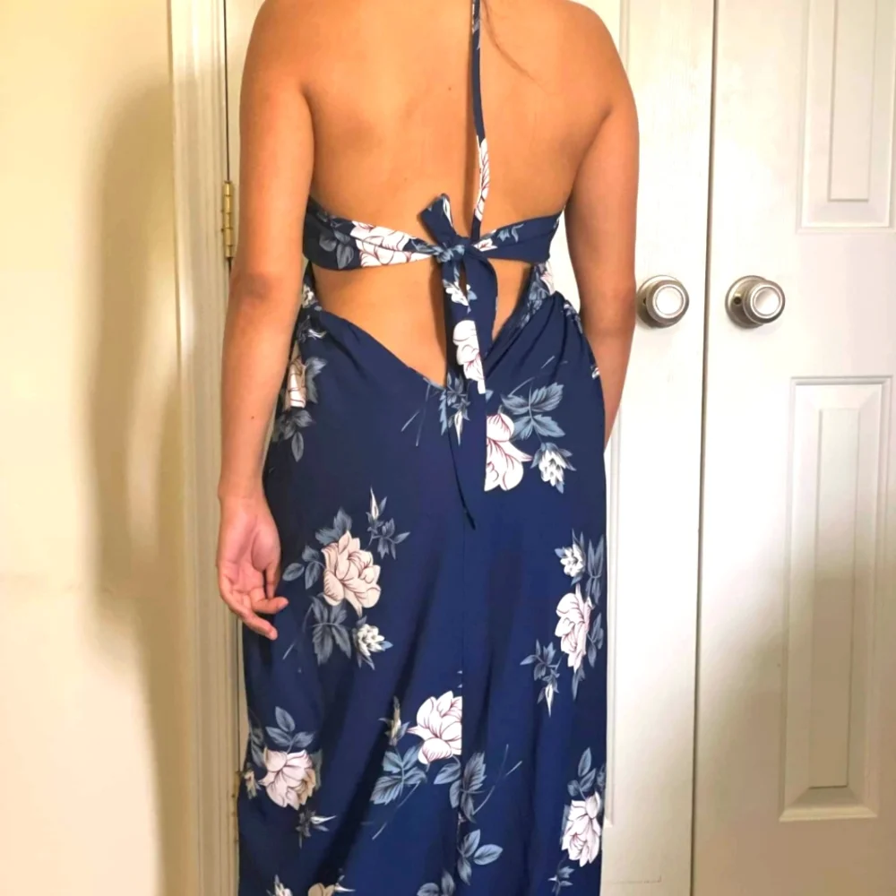 Dress - Picture 1 of 5